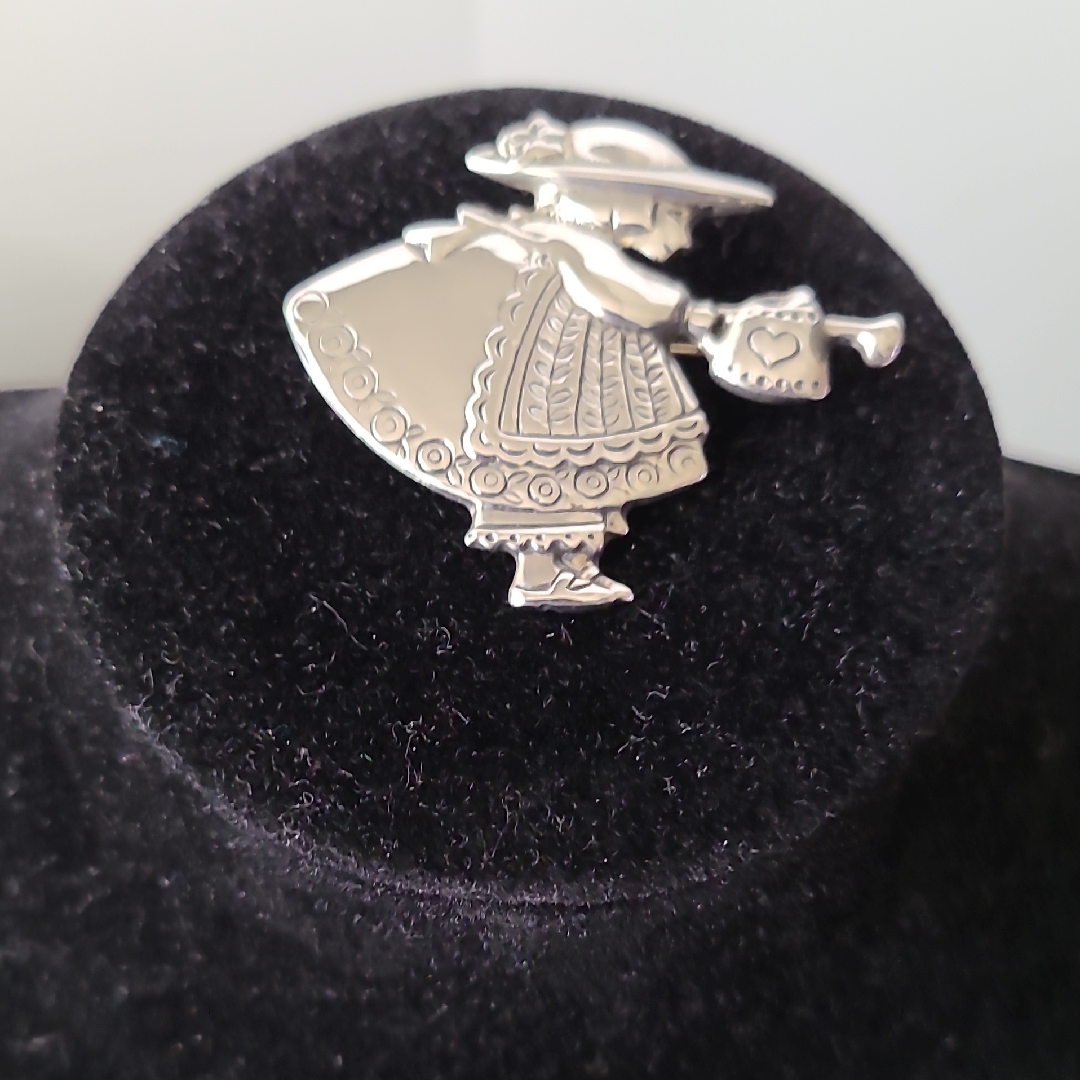 Vintage Mary Engelbreit Sterling Silver Brooch